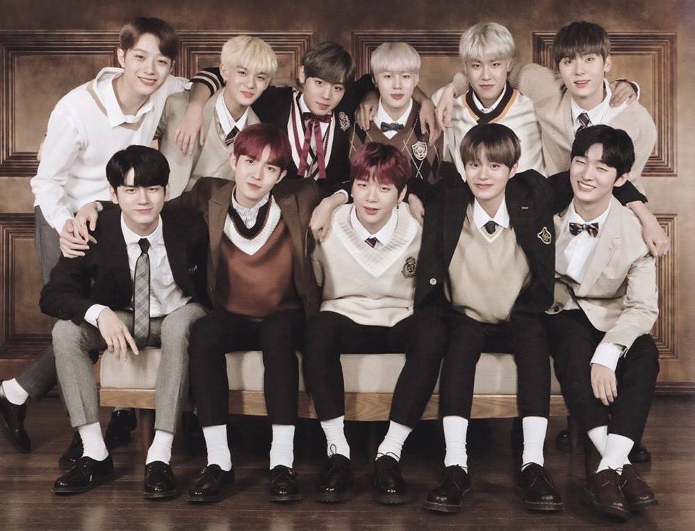 yuexiaxiling's tweet photo. @ChartsSoompi @BTS_twt @weareoneEXO @GOT7Official @WannaOne_twt Wanna One ∞ Wannable

#TeamWannaOne #TwitterBestFandom
#SoompiAWards @WannaOne_twt https://t.co/IzeULCBBqN