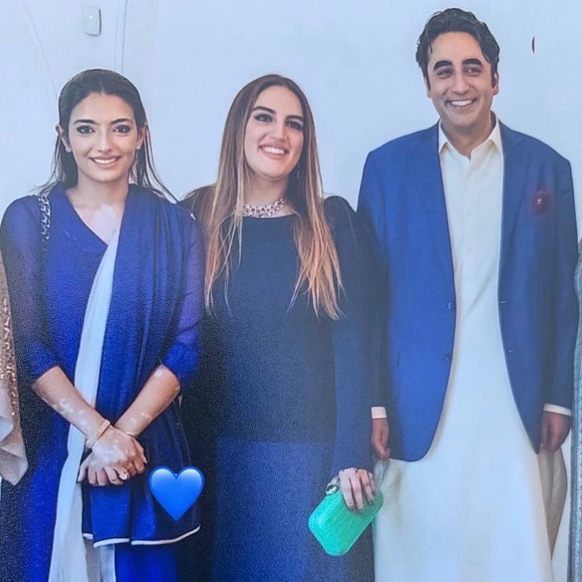 AmirahPPP's tweet photo. Whatβs more bluetiful than siblings? #ItsTheGenetics #Flawless #WhatsVanity #MiddleChildLife π @BBhuttoZardari @BakhtawarBZ @AseefaBZ love you π https://t.co/9whKofXOHT