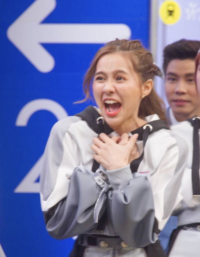 Series717's tweet photo. ถามจริง คนเขียนเนื้อเพลง #BegeinnerTH นี่ได้แรงบันดาลใจจากคนนก ธต ปะ?
“อะไรก็ สุ่ม ไม่ได้ ก็ ก็ สุ่ม ไม่ได้
ก็อาจไม่เคย ก็ไม่เคย
ยังเป็น นก น้อยกันอยู่
อะไรก็ สุ่ม ไม่ได้ ก็ ก็ สุ่ม ไม่ได้
ถึงแม้ว่า สุ่ม ไม่ได้ทันที
มันคงไม่ช้าก็เร็ว”
นั้มหนึ่ง ซอยข่อยแหน่
#NamneungBNK48 #BNK48 https://t.co/JiGJ4HoyMo