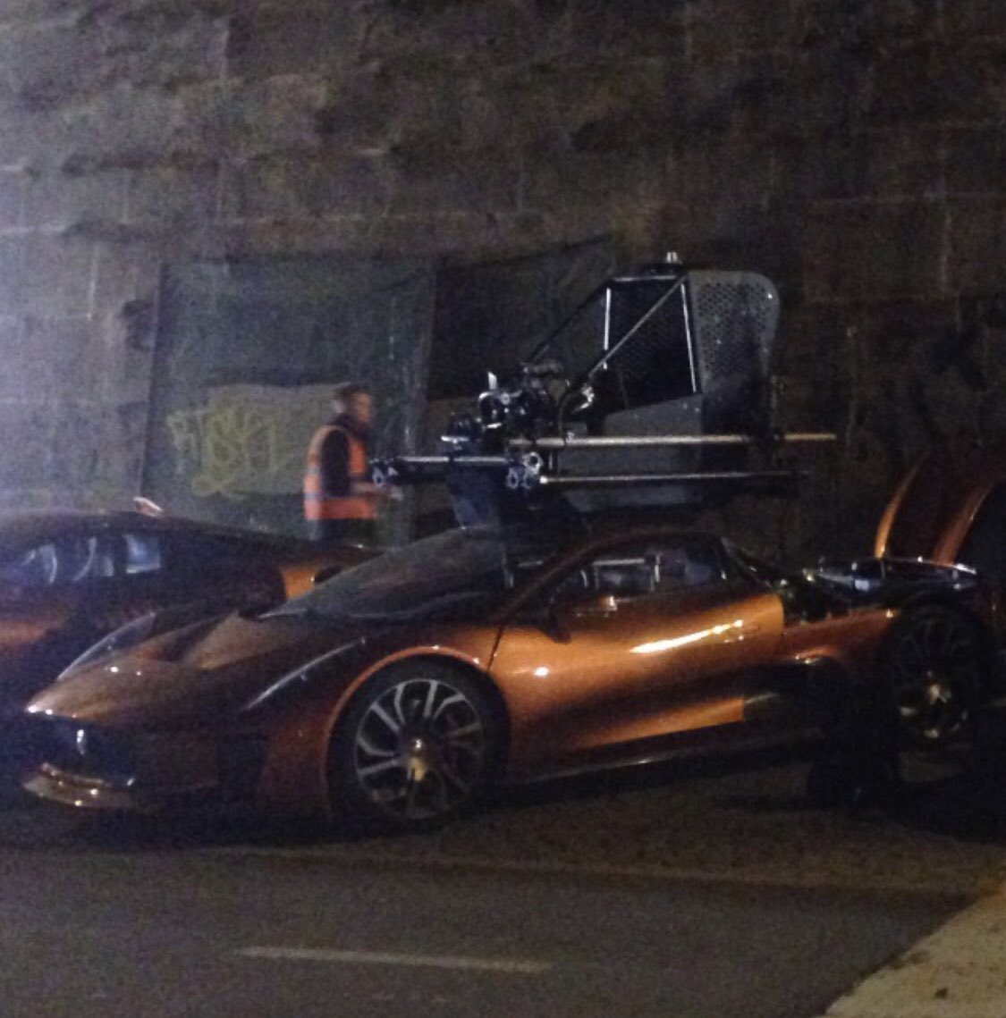 JasonBurrill's tweet photo. It’s been 4 years since filming the last #jamesbond with #danielcraig and the most decent respectful guy in the business @davebautista #spectre #007 #mrhinx #bigguy Looking forward to the new Bond movie starting filming this week. #bond25 https://t.co/UnZrStIeoi