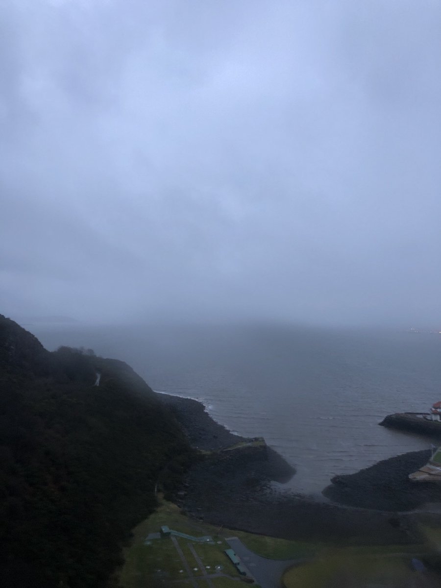 grahammccreadie's tweet photo. @WindyWilson88 #bridgeviews #forthrailbridgeview #rain https://t.co/mEA3Drc16T