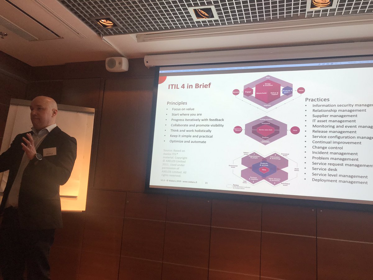 MillaKuosmanen's tweet photo. ITIL 4 esittelyssä @itSMFFinland  aamiaisseminaarissa. Lavalla @LariPeltoniemi https://t.co/HzZbb4SSTW