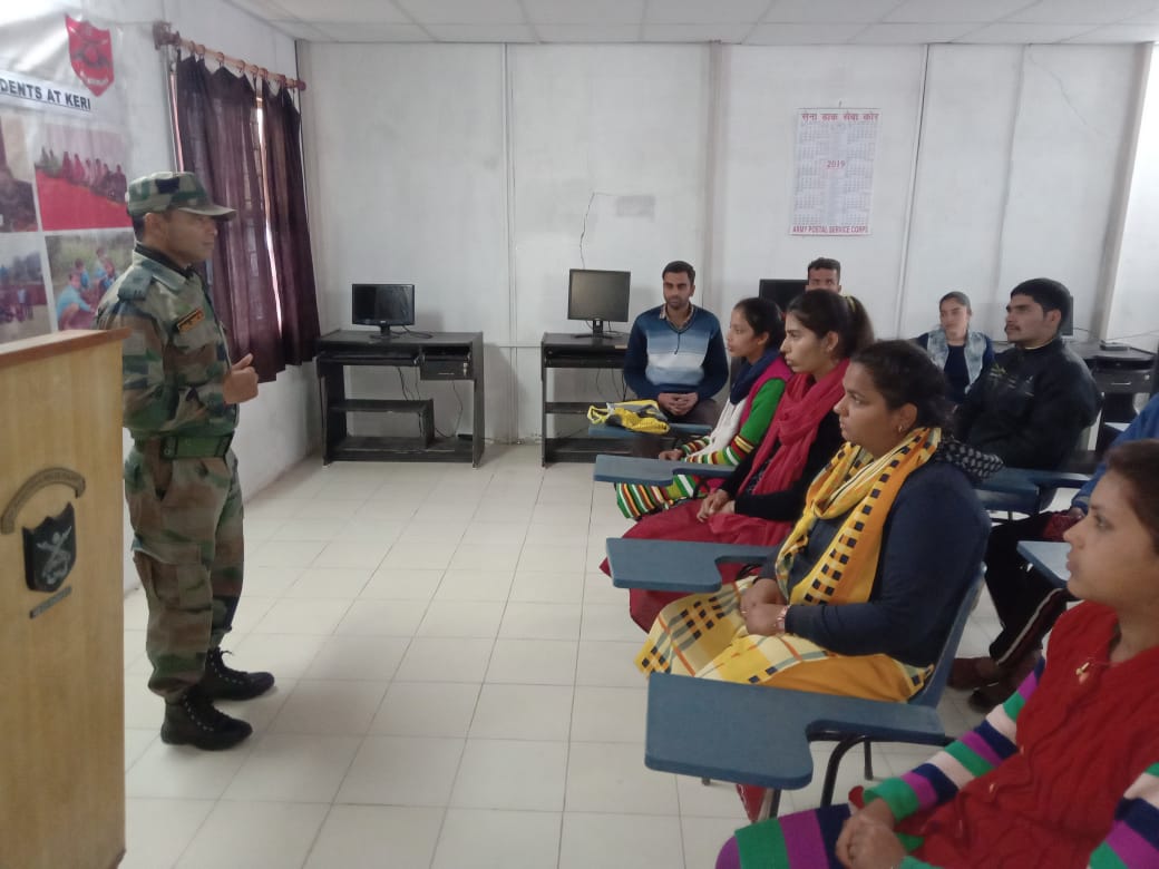 ncsad72's tweet photo. #IndianArmy conducted #SkillDevelopmentCourse on #InformationTechnology for youth of Rajouri from 14 Jan to 06 Mar 19 at Keri to enable them to develop concepts of basic computing & safe practices of social media. Certificates awarded ex NSDC & PMDSA.
@adgpi @SpokespersonMoD https://t.co/qAL70GfVl3