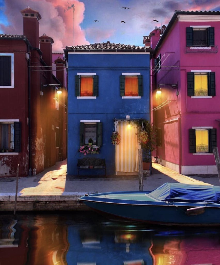 off2italia's tweet photo. Burano's brightly colored houses line its boat-filled canals. The tradition of painting houses in this manner made it easier for returning fishermen to find their homes in the thick fog of the lagoon.
#EatItalian #CookItalian #TravelItaly #ItalianExperience #Burano #Venice https://t.co/1j53J2qezz
