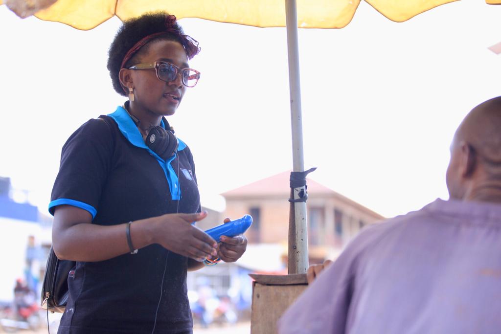 PhiloMenahad's tweet photo. Being a peer educator, girls like @Enamly - #PEA19 have the confidence to talk about sex without the risk of being stigmatised as sexually promiscuous.
@reachahand https://t.co/y1M3u8Czsc