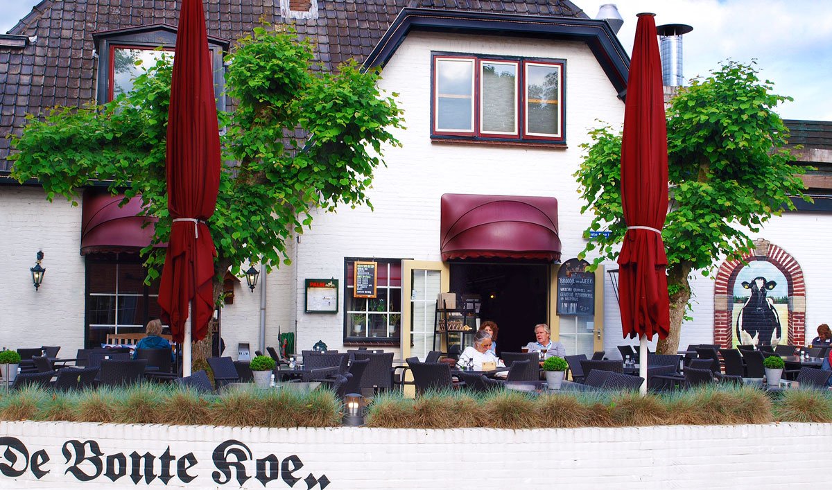 Ben je toe aan een nieuwe stap in je carrière? Bekijk de mogelijkheden in ons restaurant: we hebben momenteel een #vacature voor #kok openstaan! restaurantdebontekoe.nl/vacature-zelfs…