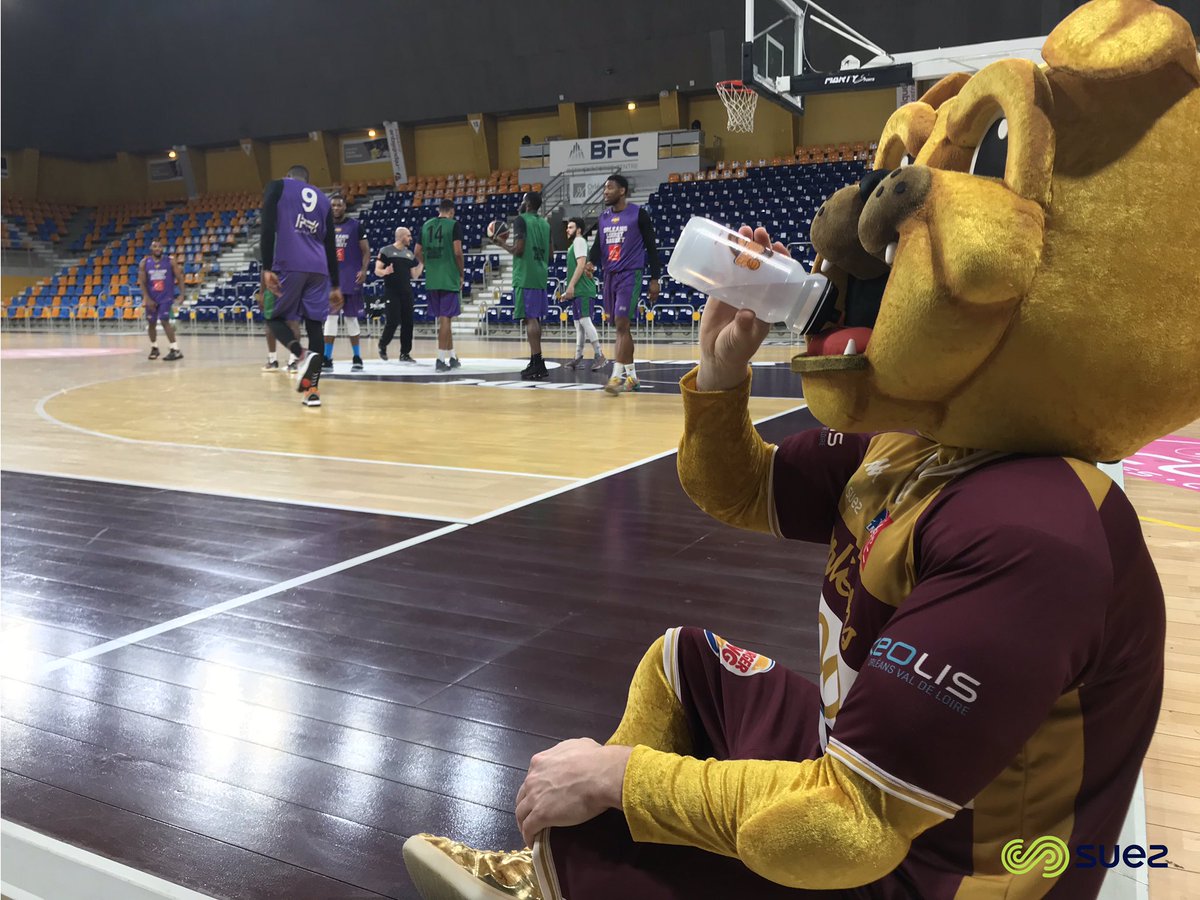 Marine_Scheffer's tweet photo. 🏀J-3 avant le match Orléans Loiret Basket VS Nancy parrainé par #SUEZ, le samedi 9 mars à 20h 🕗
Comme #OLBY et les plus grands joueurs de l’@OLB45, carburez à l’eau du robinet !🚰 https://t.co/ryzKBMZmlT