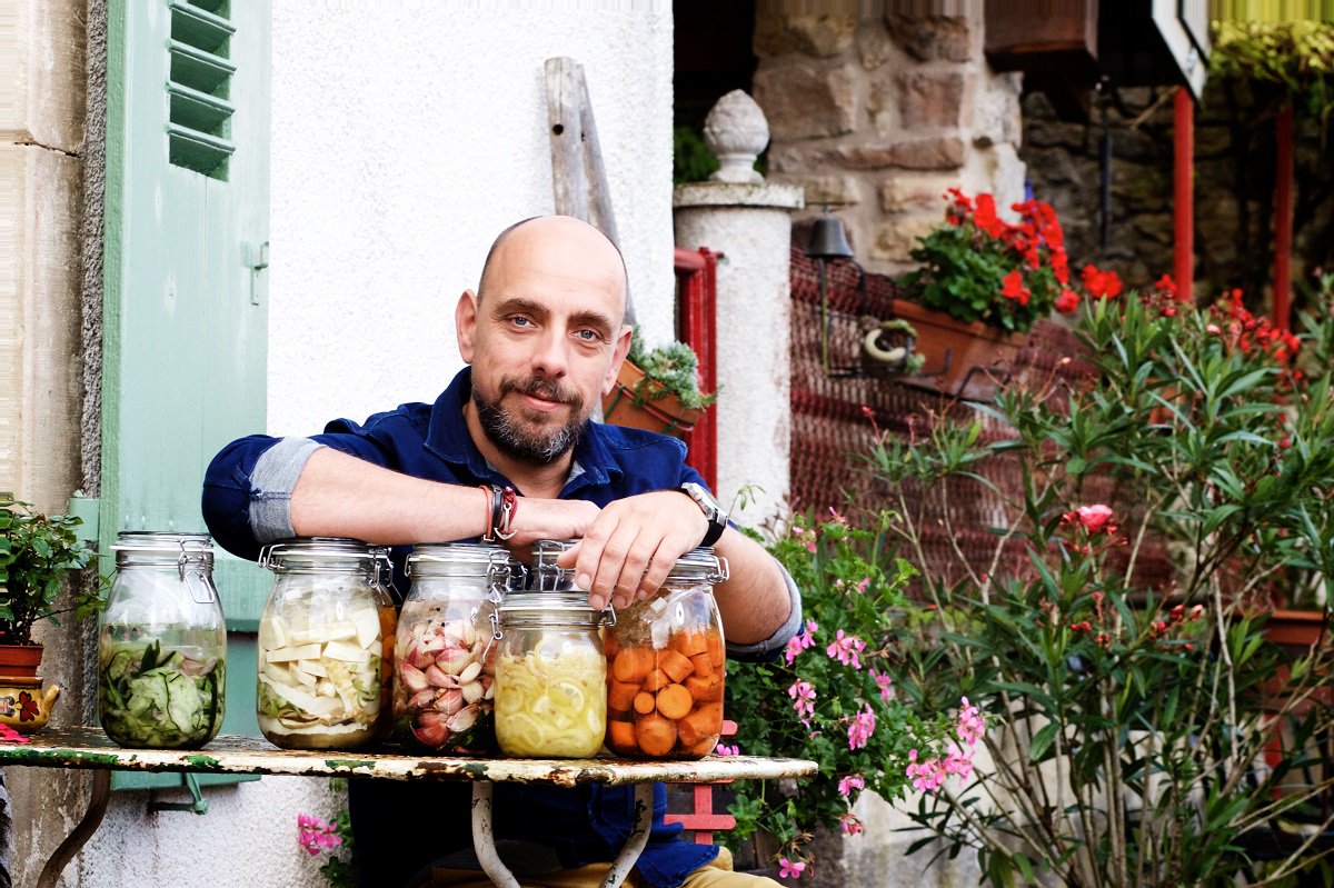 Op 1 April organiseren <a href="/KHN/">KHN</a> en <a href="/DutchCuisine/">Dutch Cuisine</a> weer een nieuwe inspiratie sessie, dit keer "Verrot Lekker", een sessie fermenteren met <a href="/ChristianWeij/">Christian Weij</a> in Het Smaakpark in Ede, inschrijven kan via khn.nl/bijeenkomsten/…