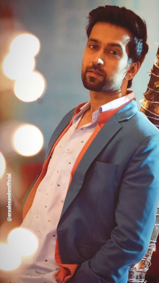 Choudharychinky's tweet photo. Style is a reflection of your attitude smile n personality' #NakuulMehta #HottStuff
Lemme Tell u all,Dis AwwdorablePIE Is My Fav Person In Da WholeWorld❤His Cute Lil Smile literally Means Da Whole damnn Universe To Me.🤩 LoveUForever My CuteHEART❤🌹
Via @NakuulMehta IG story https://t.co/LmHK73yhSu
