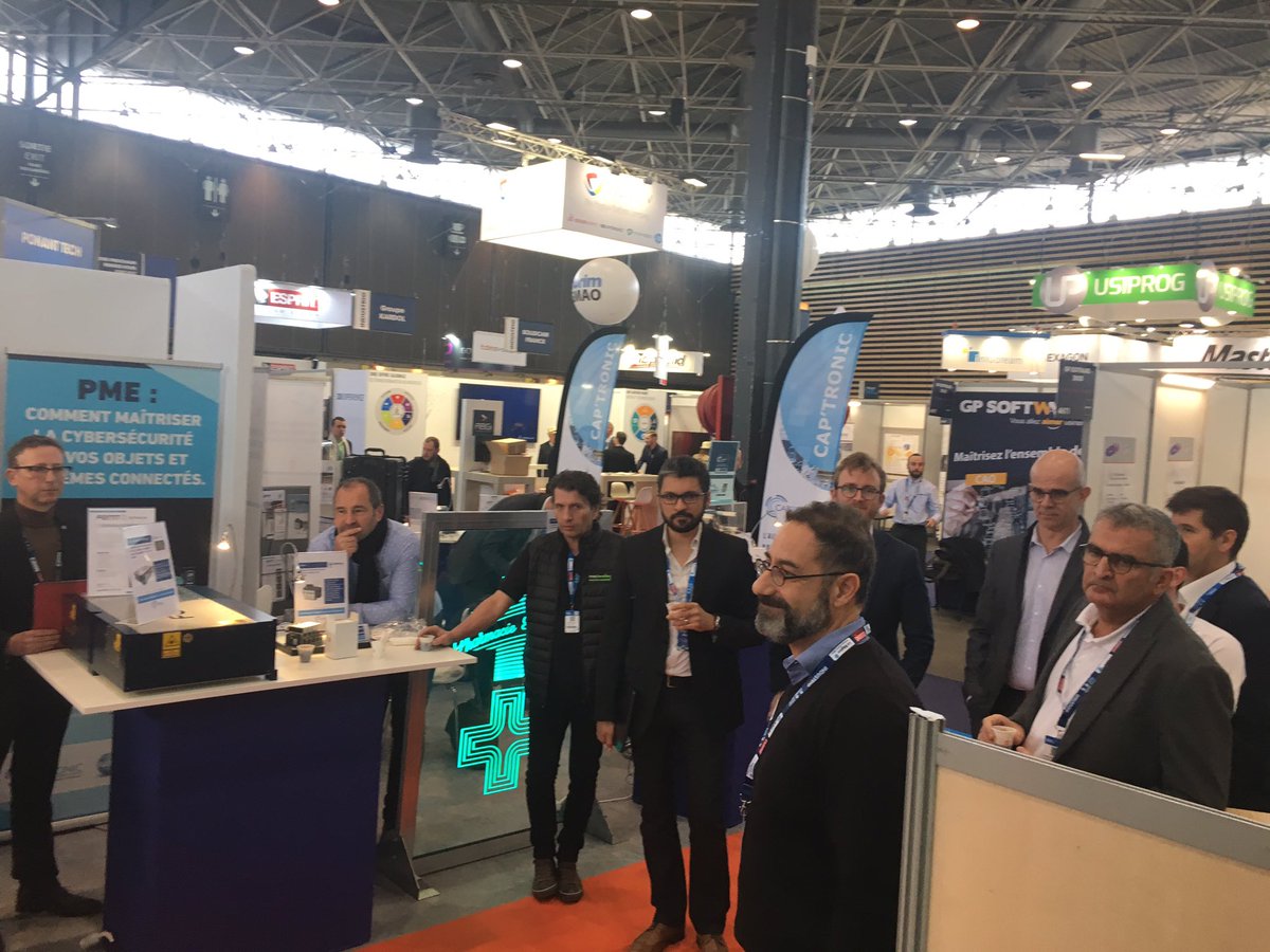 Captronic_'s tweet photo. « Café-pitch » pour les exposants du Village @Captronic_ au salon @smart_industrie  
Merci aux exposants d’avoir joué le jeu! @AquassayFR @asystom @CYM_IoT @DomNexX @EmsProto @ewattch @gulplugged @HappyScoot #isit @Kanope_io #moiz @PonantTech #safe-pcb @senssight https://t.co/g7BdT7BJuu