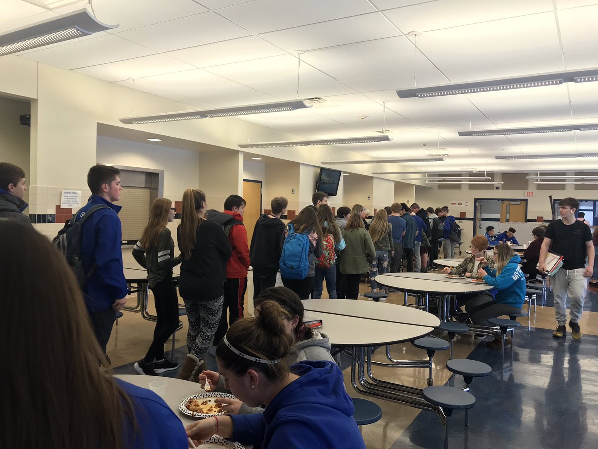 sakemph's tweet photo. Thank you 1st Presbyterian Church. Warm ziti!!!! #pycsd. #grandmaskitchen https://t.co/X4rMD2gzj2