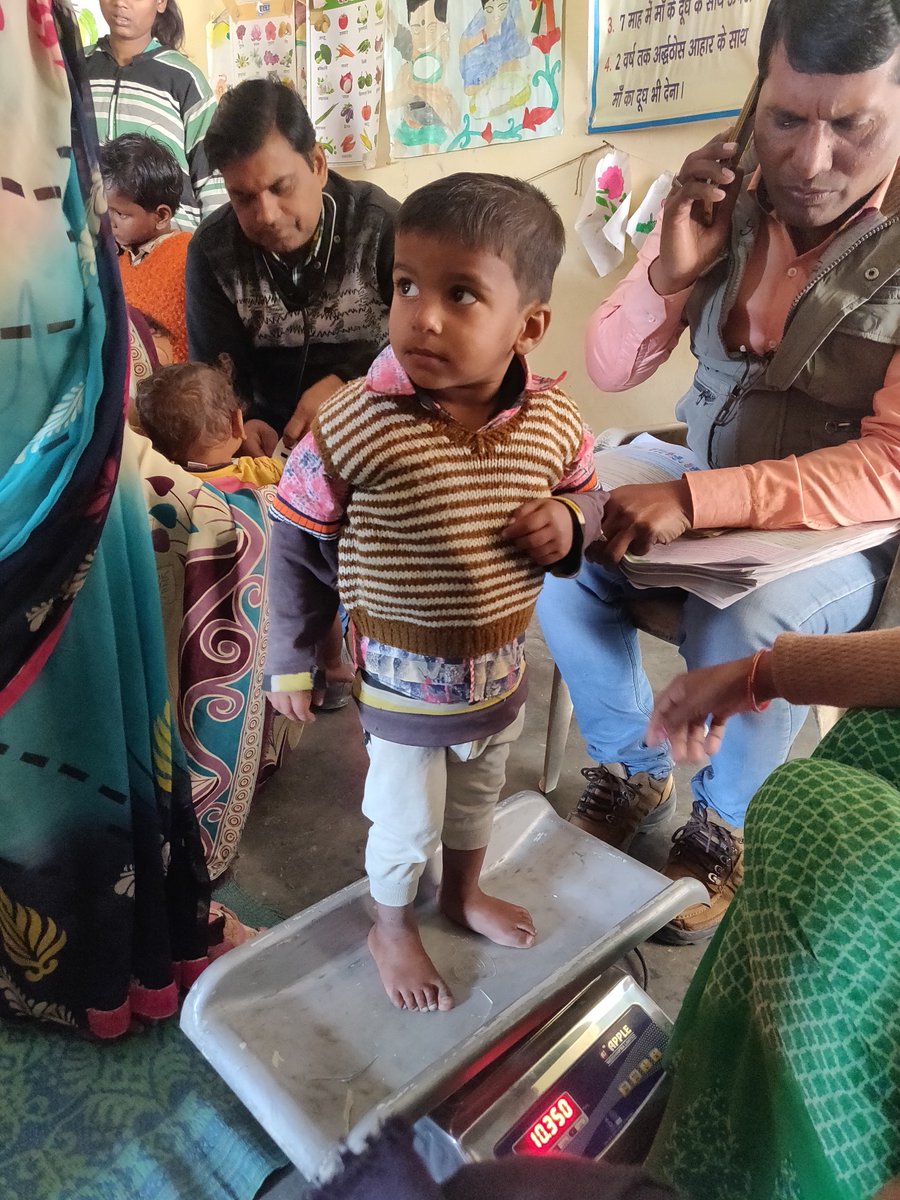 rooshbed's tweet photo. Children and parents come out to the local #Angawadi center at Dhaniyalpur village in Varanasi during Village health, sanitation and nutrition day just two days before the one year anniversary of #PoshanAbhiyaan.  @MinistryWCD @tini_tatatrusts @tatatrusts @IcdsVaranasi https://t.co/eyUik9k8F9
