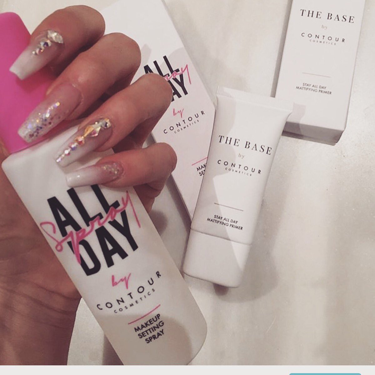 Our Free All Day Spray offer is here all week! Spend £20 &amp; get it free (worth £16) 🤑 contouring.com/collections/fr…