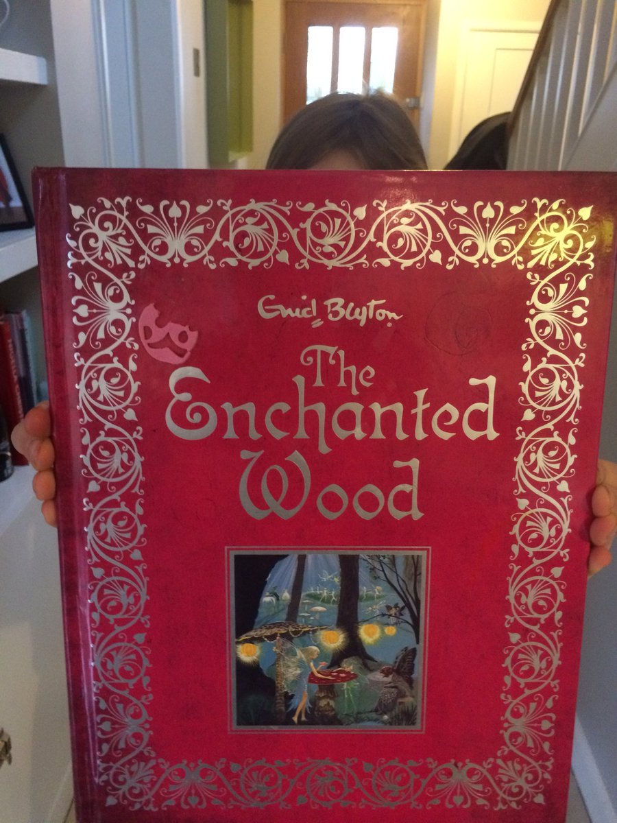 Kirsty_Hendy's tweet photo. Love reading! ⁦@mill_view⁩ #MVlovetoread #FH #ECY4 https://t.co/e5tt0hNGM7