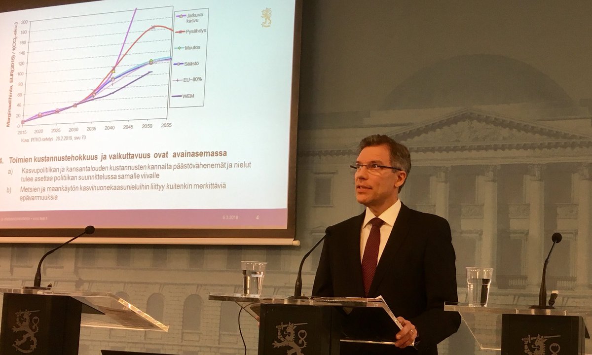 TEM_uutiset's tweet photo. Uusiutuvan energian teknologiat kypsyvät: tulevalla hallituskaudella ei enää tarvitse tukea uutta tuulivoimaa. Myös metsähakkeen tuki ja energiaintensiivisten teollisuuslaitosten päästökauppakompensaatiot päättyvät, sanoo Riku Huttunen #virkamiespuheenvuoro #hiilineutraalitalous https://t.co/lnToOd1ziC