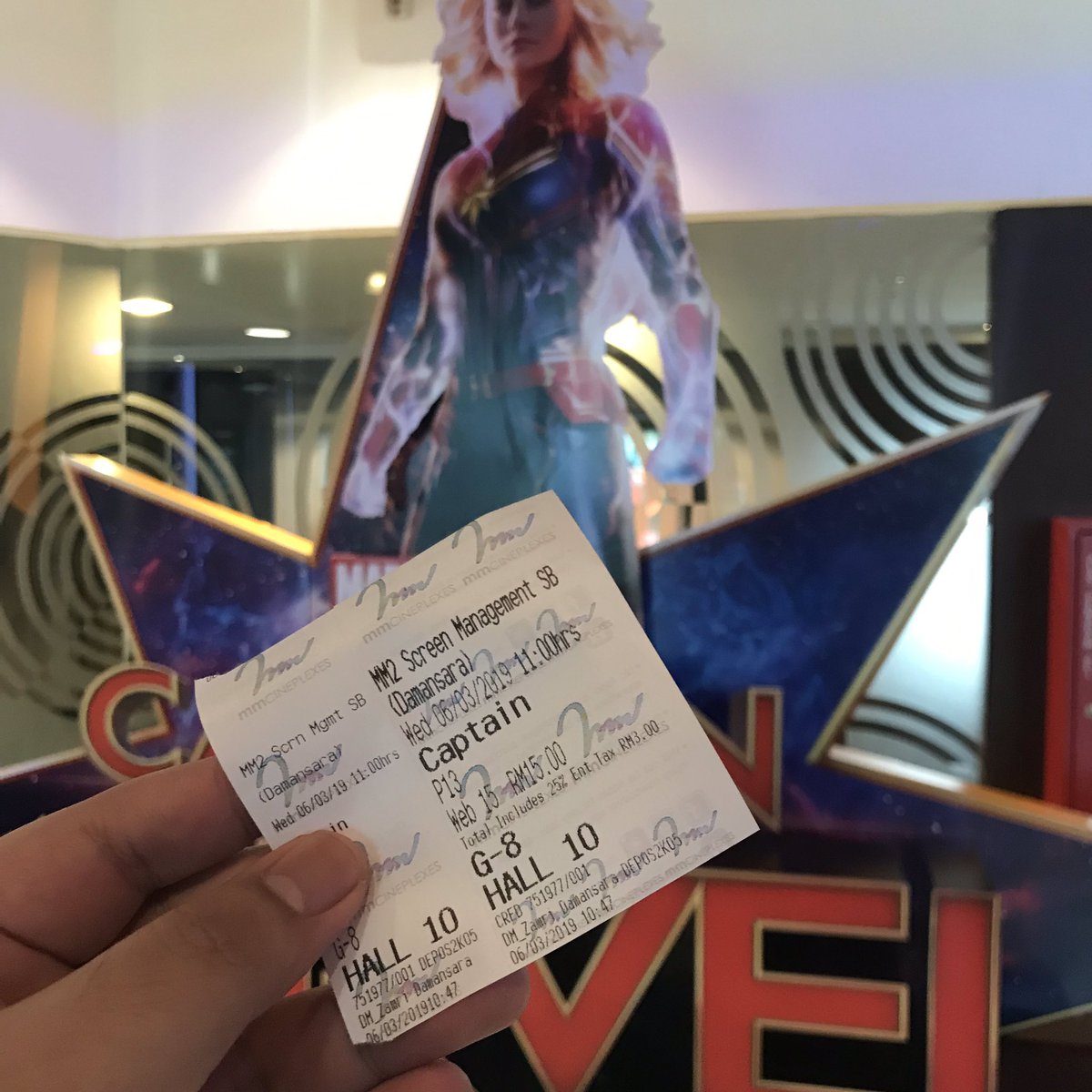 rhdonna's tweet photo. #CaptainMarvel: 9.5 /10
Ingat tak betapa pishangnya korang lepas tengok ending Infinity War?
Jangan risau sebab lepas korang layan #CaptainMarvelMY, korang akan bangkit dari seat & rasakan tak sabar nak lepuk Thanos.
Ini adalah review non-spoiler dari Mejah! #MejahReview https://t.co/vKS8E2H9vQ