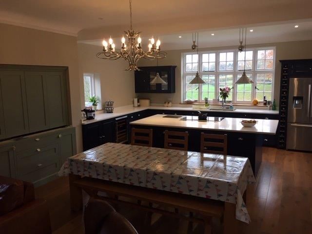 Wipe_Easy's tweet photo. Customer photo alert! Flying the flags for a good old English tea party. The Bunting Blue tablecloth is wonderfully British #tablecloths #bunting #diningsetting #interiordesign #homeeocr #design #blue #architecture #art #home #decor #interiors #homedesign #photooftheday https://t.co/s5xI6Iegh4