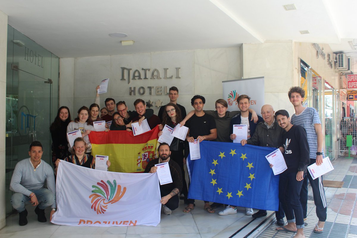 PROJUVEN's tweet photo. We are sharing 📸 from the last activities of our #TC "Say no to Islamophobia" held in #Torremolinos 🇪🇸
Participants have launched their message against #Islamophobia. In addition, participants also received their #Youthpass certificates. 📜
#Trainingcourse #youth #youthwork https://t.co/tzQiCvFvAU
