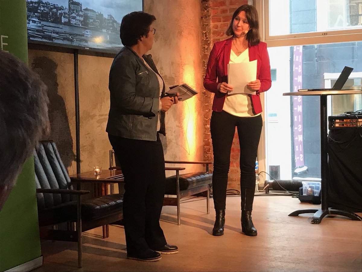 Finansnæringen inviterer til samarbeid for å redusere klimarisiko, sier Turid Grotmoll til Anne Jortveit på klimafrokost