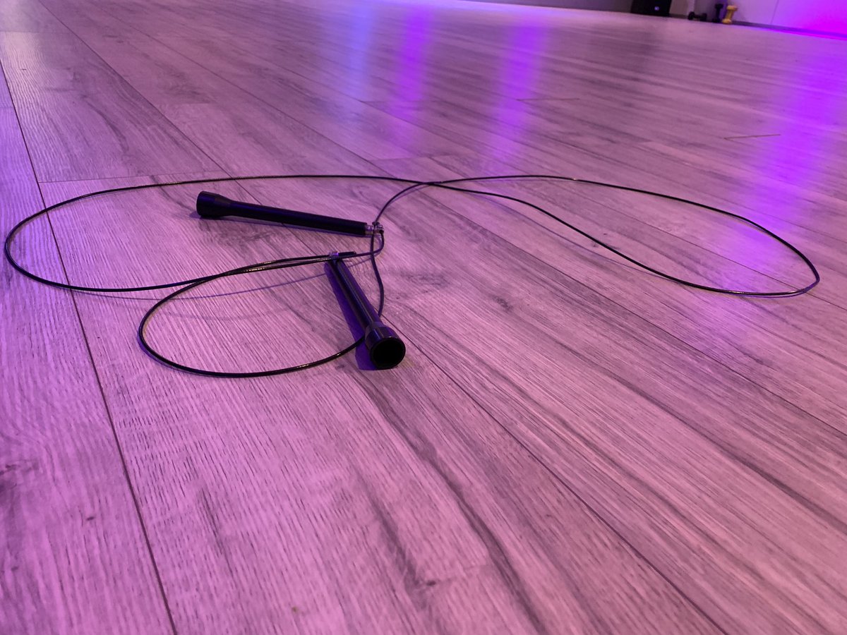 frankares's tweet photo. Pitää yrittää pitää tuo rytmiikka edes jonkinlaisessa kuosissa. #reenit #juomarytmi https://t.co/Qxxny5NkR8