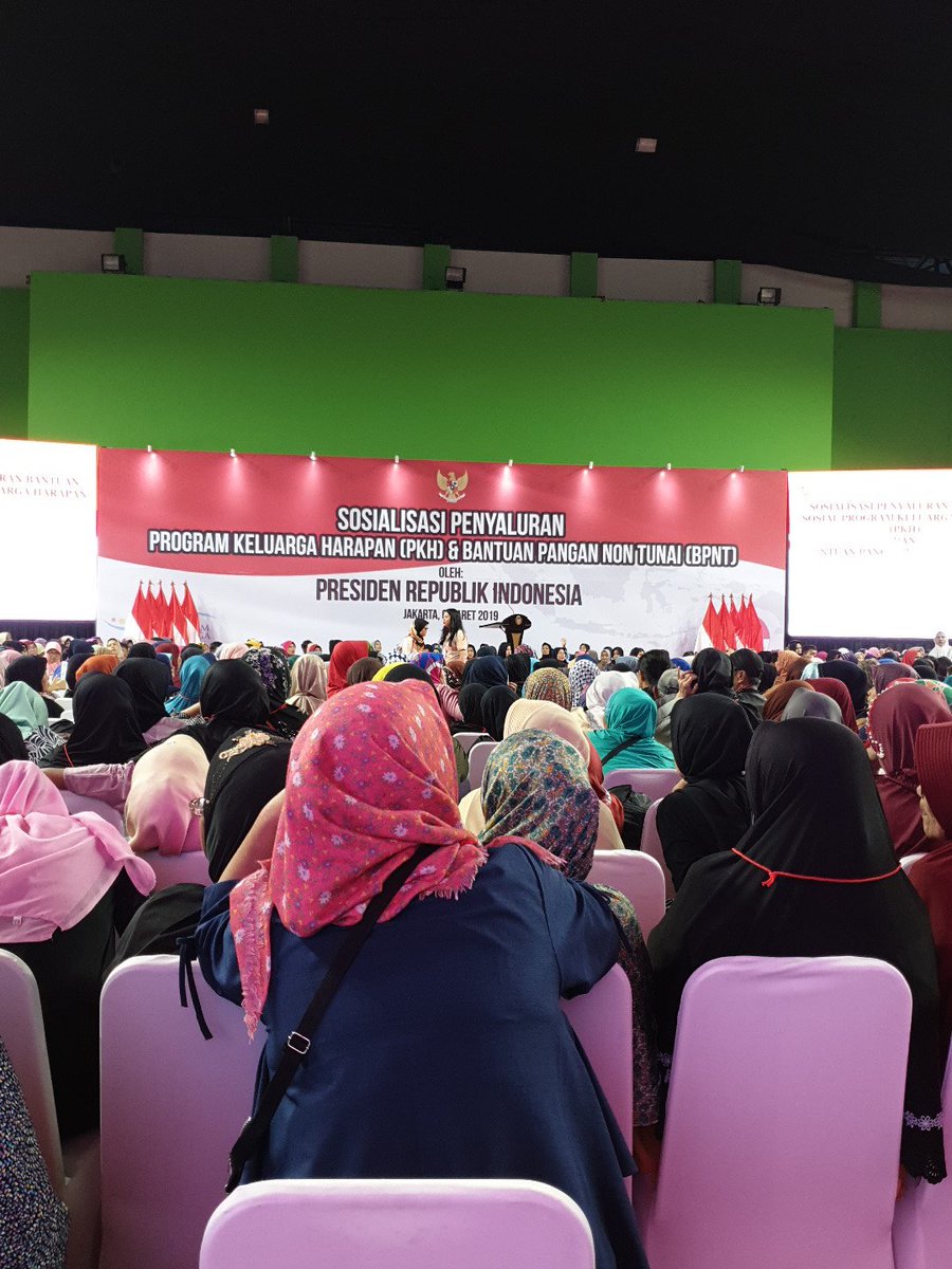 Program Keluarga Harapan Kemensos RI tweet media