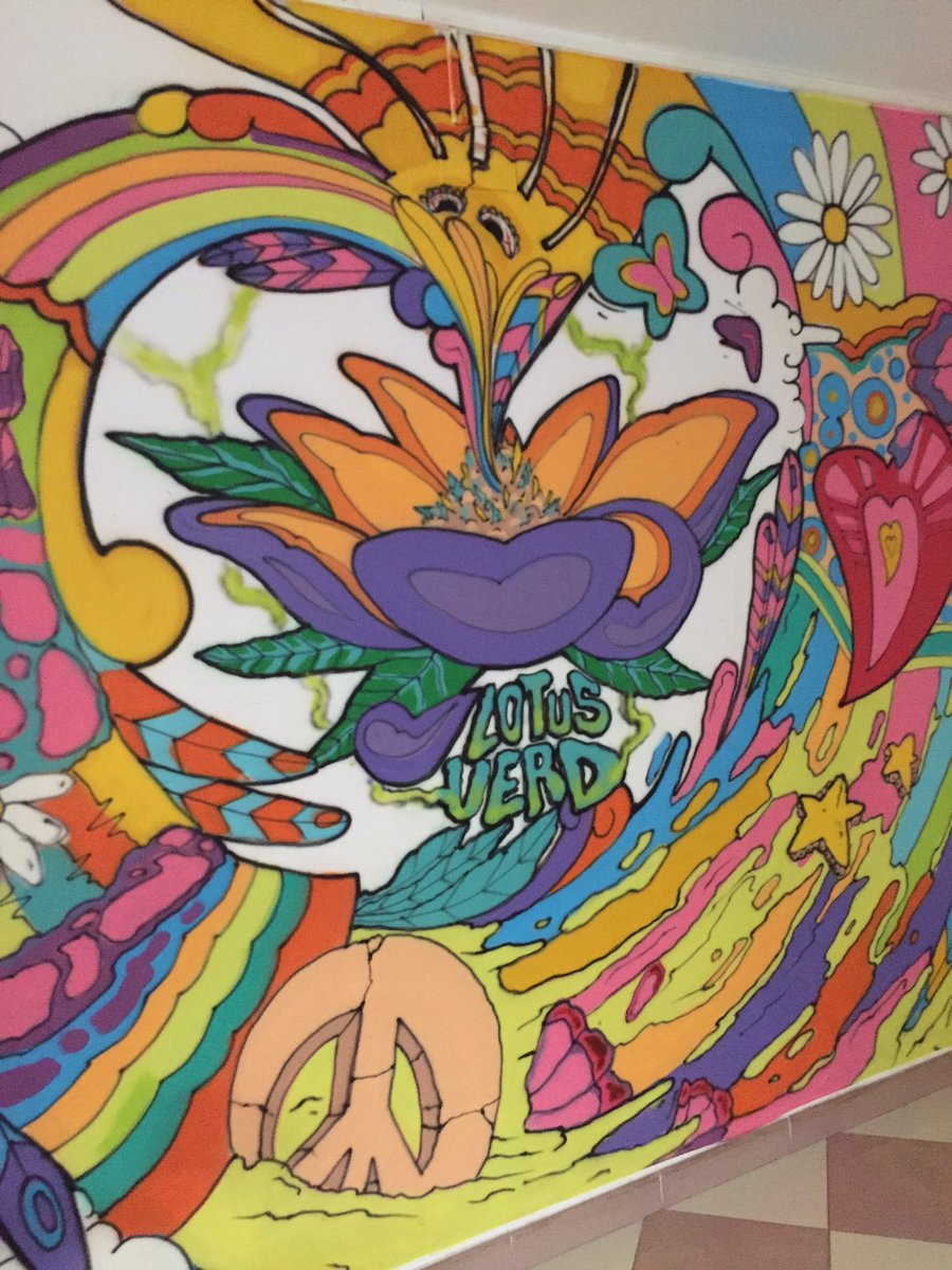 CBDbreaks's tweet photo. A really nice ambient, vibes & cool decor, each table has nice art telling a different story too... lovely in #CSCLotusVerd #Premiademar #catalunya #cbdbreaks #420friendly #holidays for #mmjpatients https://t.co/xb2hAxBSdU