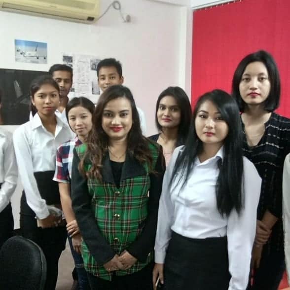 BirdInstitute's tweet photo. @BirdInstitute's mentor Juri Saikia with her students at the #Guwahati center💅💄💇

📌 For admission and other info, visit - https://t.co/F8ce4Xv4Wy
📞 (91) 81348 60569 / (91) 75780 13817 https://t.co/Y9fCORbTSv