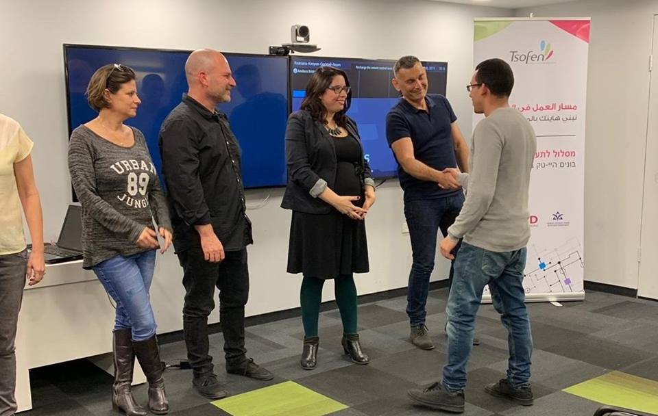 TsofenTech's tweet photo. במשרדי חברת @Amdocs רעננה, נערך אתמול טקס סיום מרגש לסיום קורס 38, באווירה טכנולוגית מהממת, משתתפי הקורס הציגו הפרוייקטים שלהם ולוקחים עוד צעד קדימה להגיע ליעדם ולהשתלב בעולם ההייטק.
#הייטק #tech_bridges https://t.co/jzmCnpfGIs