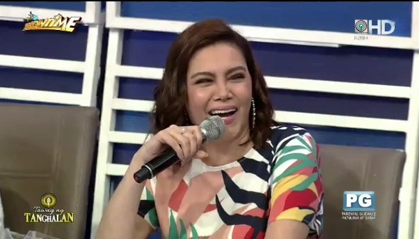 reginesbejiran's tweet photo. Happiness always lalo't nakikita ko ang ngiti ng aking fave hurado, atehhh @kbrosas ❤ sa #TawagngTanghalan Nakakatuwang magbigay ng comments!!! Enjoy lang sa @itsShowtimeNa #ShowtimeBidaFun https://t.co/eKBF6POJi3