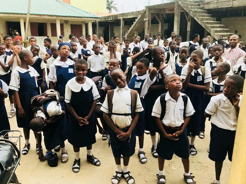 hdi4nigeria's tweet photo. This morning we visited Kadara Junior High school to speak to the students on the important of family bonding and edify values. #AssemblyTalk https://t.co/8pMOZe5Q3I