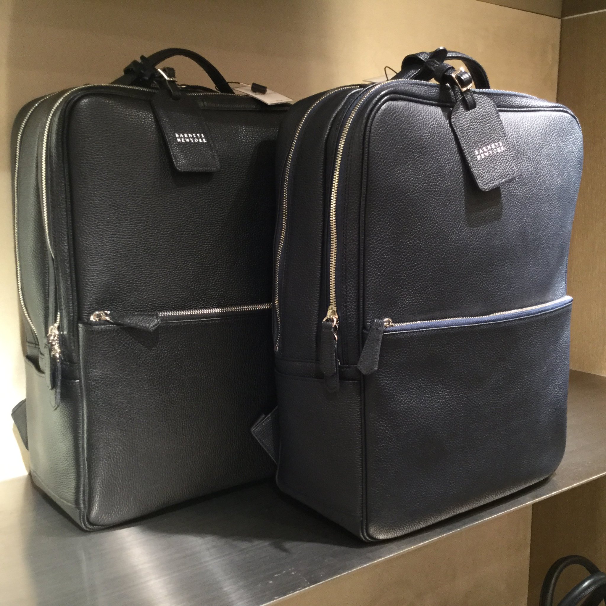 バーニーズニューヨーク レザー トートバッグ ブラック系【中古