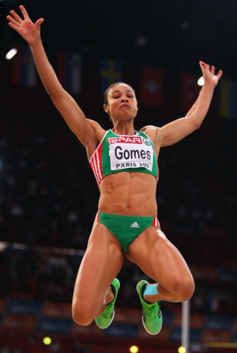 BOX_Sporting's tweet photo. Naide Gomes
Ingressou no @Sporting_CP no final de 1997 quanto estava prestes a completar 18 anos.
Neste dia em 2011 conquistou a medalha de prata nos europeus de pista coberta disputados em Paris com a marca de 6.79m, ficando a apenas 1 cm do Ouro.
#BoxSporting #SportingCP https://t.co/59u2fYeMgW