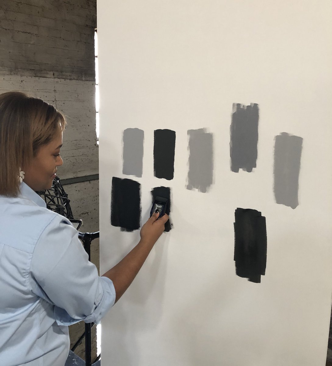 DuluxSA's tweet photo. With the #RollerTester you can test out colours before you decide on the paint colour you want. #FindYourPerfect https://t.co/jb8yYWOBsm