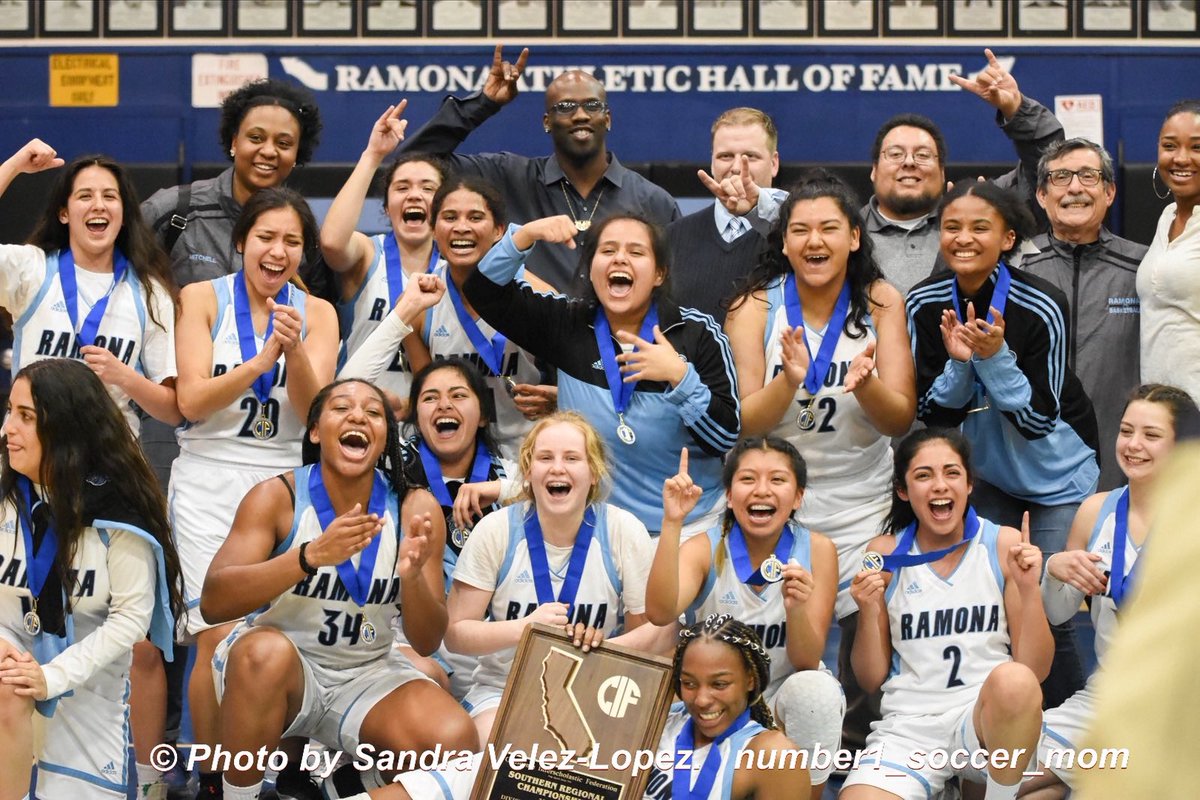 Nmbr1soccermom's tweet photo. Congratulations Ramona Rams on becoming the CIF Champions!! That was a very exciting game. Great job everyone!! ππΌππΌππΌπβΉοΈββοΈ @RamonaRowdyRams @ramonarams
#RHSrams #RamonaHS #basketball #RamPride #HornsUp #CIFSS #Champions #CIFSSChampions #sportsphotographer https://t.co/GvcBMsjEW7