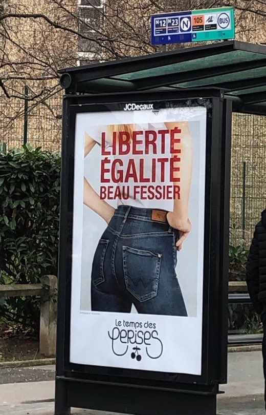 ZeSuperDupont's tweet photo. Presque 40 ans séparent ces deux campagnes publicitaires.
On avait trouvé la première géniale.
Certains censurent maintenant la deuxième.
Que s'est il passé pour qu'on en arrive là ? https://t.co/HrmT6cQjcH