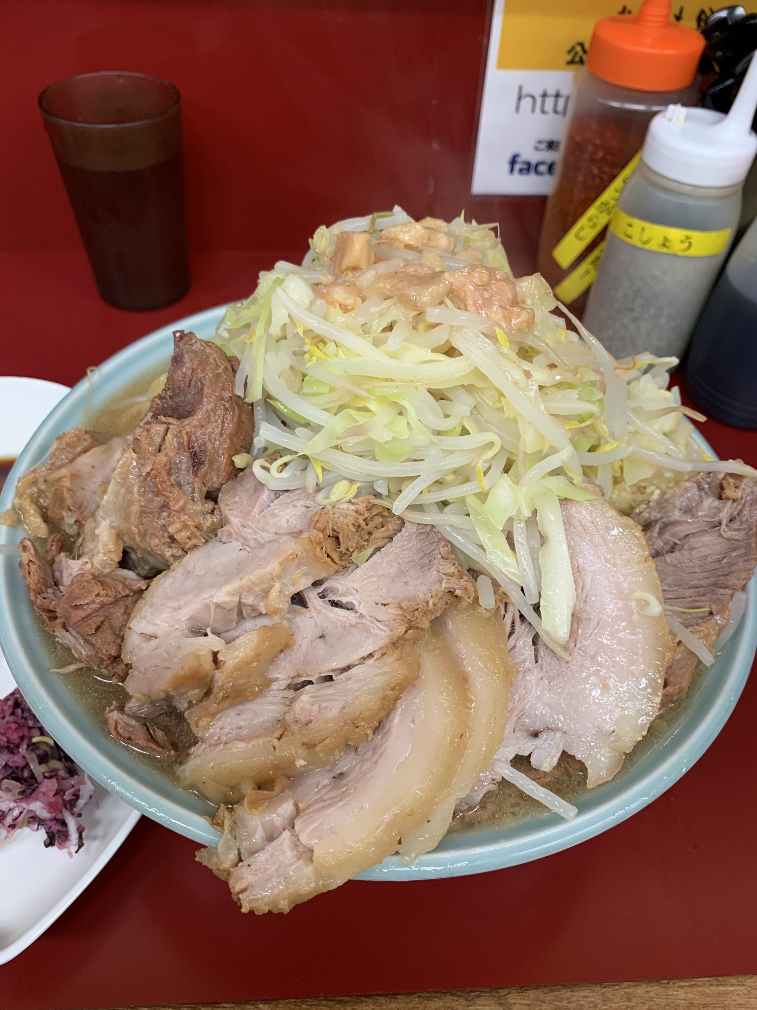 画像 ラーメン二郎 相模大野店 大ラーメン 豚増し 2 すき焼きのタレ生たまご 無料サービス 梅しょうが ネギ入り ブタ ヤバっ Q ｪ Q ﾙﾝ ホロっホロでア Matomehub まとめハブ