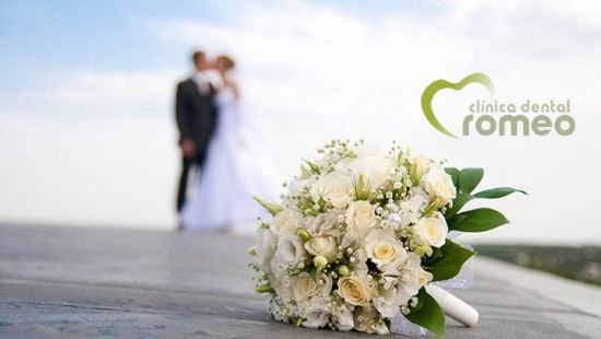 💚¿Estás preparando tu boda💍?
 🤔No olvides incluir en tu planificación nuestro Pack Especial NOVIOS 🤵👰, y luce una sonrisa 😁 perfecta en el día más importante de tu vida.
👉Consulta ahora ☎986296247,📱608555324. 
#Bodas #VigoBodas #BlanqueamientoDental #Novios #Matrimonio