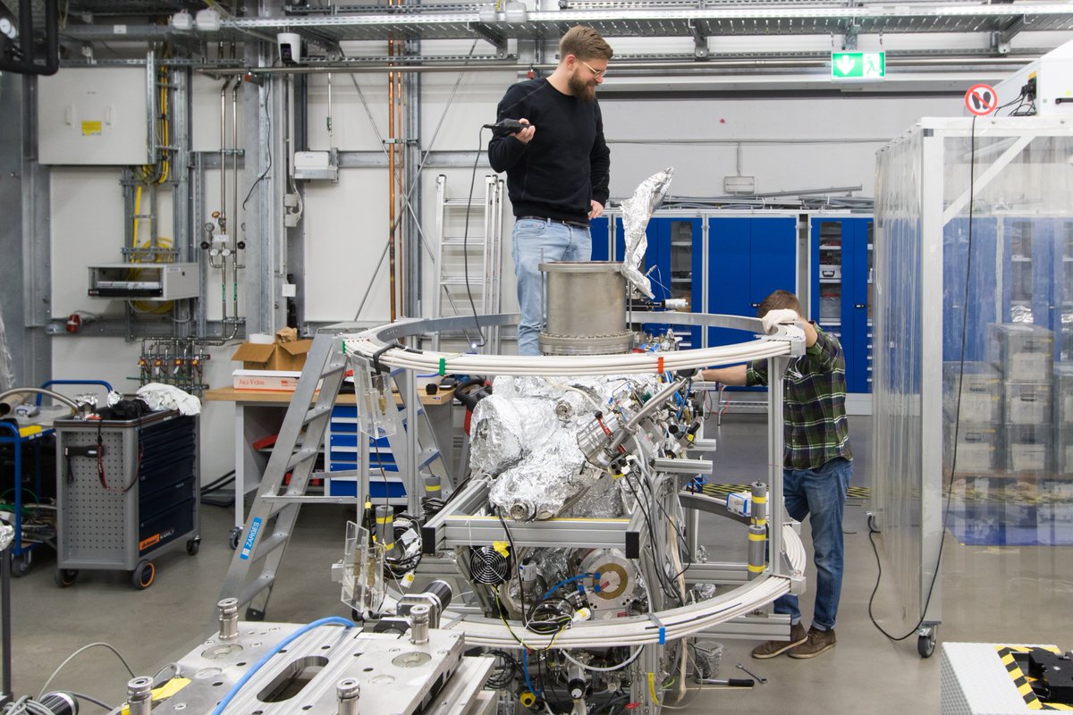 EuropeanXFEL's tweet photo. The REMI arrived on site @EuropeanXFEL in Schenefeld mid Jan. After 2 weeks of installation and 2 weeks of outgasing at high temp, the desired ultra-high vacuum of 1e-11 mbar was reached. 💪💫🌡️ https://t.co/e0PVJTsUBx