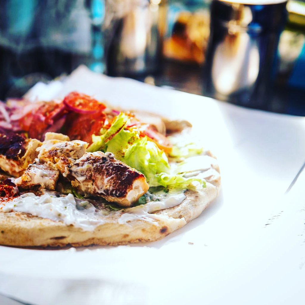 #hurry #up ! Get one of the last #souvlaki before the end of the #week! #souvlaki #greeksouvlaki #streetfood #streetstyle #foodphotography #foodporn #foodie #foodies #cityoflondon #london #greek #event #events #mediterranean #healthy #yummy souvlakiby.com @hostcoffee
