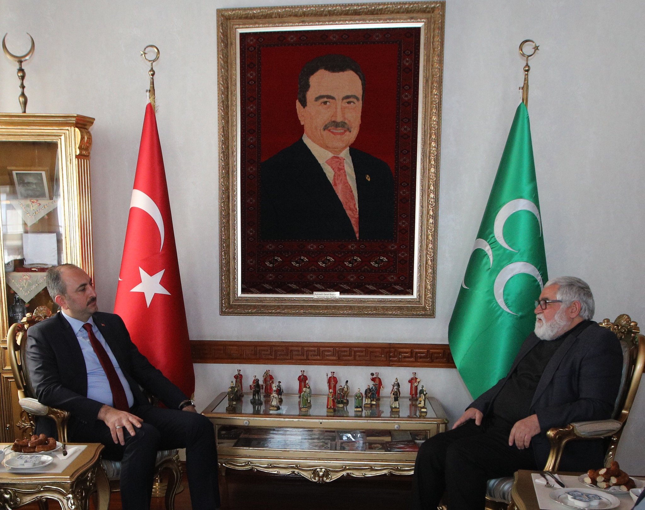 abdulhamit gul di twitter gonullerde birlik vakfi baskani mahir damatlar ile sohbet edip merhum genel baskan muhsin yazicioglu nu yad ettik mekani cennet olsun ruhu sad olsun https t co swkryeom2o twitter