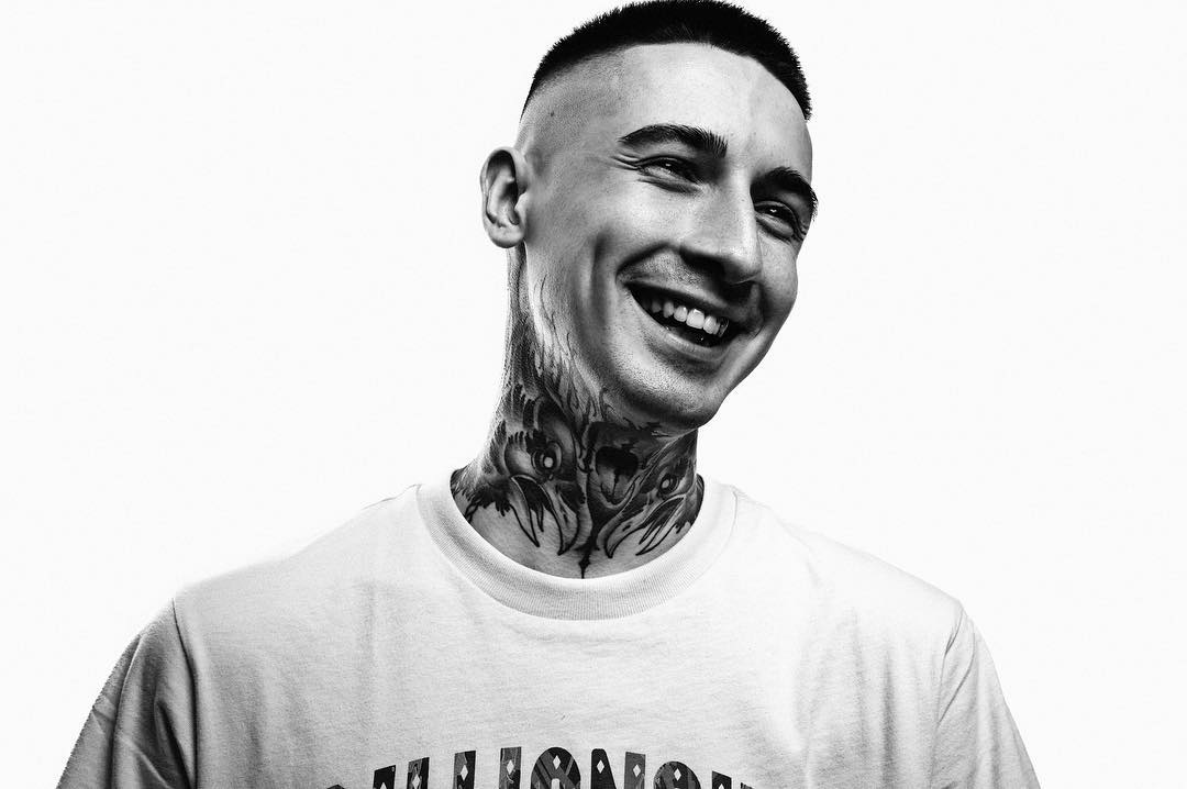 Қарау үшін кискаңызды кең таратыңыз