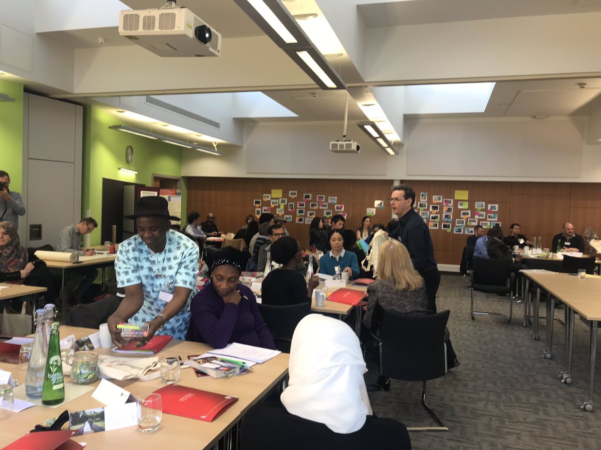 LeicsIAS's tweet photo. The fantastic @rossparry kicks off this afternoon’s session, challenging attendees to exploring ‘Navigating Interdisciplinary Careers’ #InterDiscFutures @beisgovuk https://t.co/ur6aUF6VcF