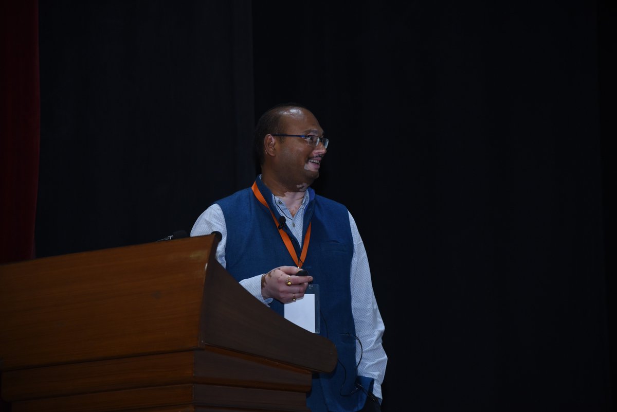CSIR_CDRI's tweet photo. #DrDhirajKumar from @ICGEBNewDelhi in #CTDDR2019 @CSIR_CDRI 
@CSIR_IND @dgcsirIndia @drharshvardhan @IndiaDST @DBTIndia @doctorsoumya @ScienceNews @BBCScienceNews @PrinSciAdvGoI @moayush @MoHFW_INDIA @ICMRDELHI @VigyanPrasar @PTI_News @PIB_India @DDNewsLive @indianscinews @WHO https://t.co/XshLUi4hPL