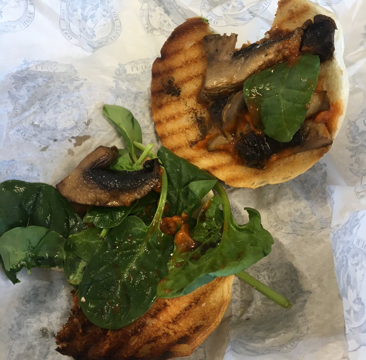 what’s missing from this egg and mushroom muffin? 🤔 @leonrestaurants