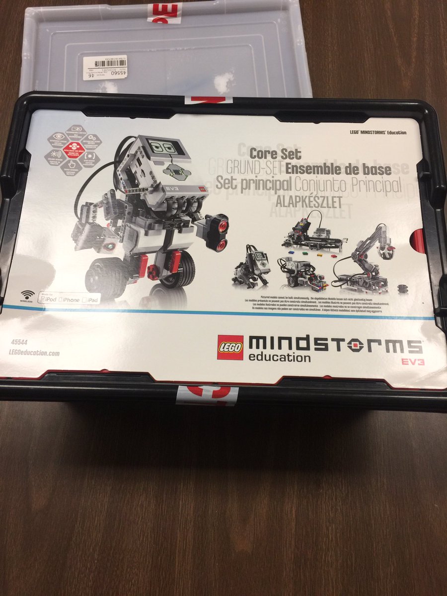 Some great volunteers here from <a href="/NOVASySTEMic/">NOVA Systemic</a> to help with robotics engineering <a href="/SugarlandES/">Sugarland Elementary</a> #LCPS19 @gailbrady508 <a href="/Dr_Mihalik/">Dr. Gregory Mihalik</a>