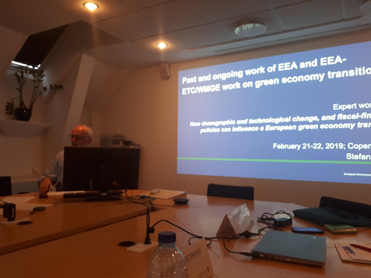 EconomicsSEEDS's tweet image. Feb 21  #ExpertWorkshop “How demographic and technological change, and fiscal-financial policies can influence a #European #greeneconomy #transition”, Keynote speakers: Roberto Zoboli (@EconomicsSEEDS , @Unicatt ) Stefan Speck (@EUEnvironment )