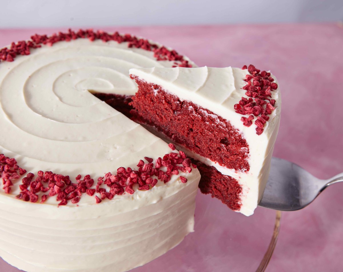 konditorcakes's tweet photo. It's #FreeDeliveryFriday! For today only, we're offering free delivery for online orders – just enter the code FREEDELIVERYFRIDAY at the checkout 🍰💰🎉 https://t.co/YeEB15Wd2R https://t.co/0gDi4yPUa1
