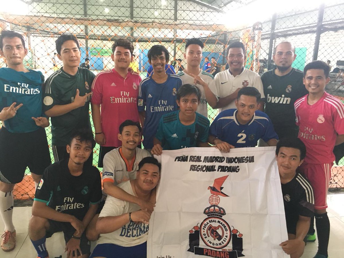 Inilah moment Fun Futsal kita 2 minggu kemaren 7 dan 14 Februari 2019 di Glory . Yuk Ramaikan Futsal minggu ini !!