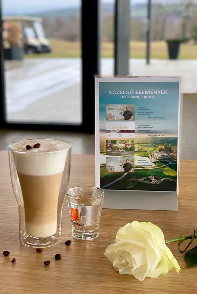 Coffee break at the golf course ⛳️☕️💚 Because You can come in anytime for a delicious drink, dessert or lunch ⛳️⛳️⛳️
#zalasprings #zalasprinsgolf #zalaspringsgolfresort #hungariangolf #golf #golflover #hungariangolfresort #golfclub #zalaspringsbistro #sztanaferenc