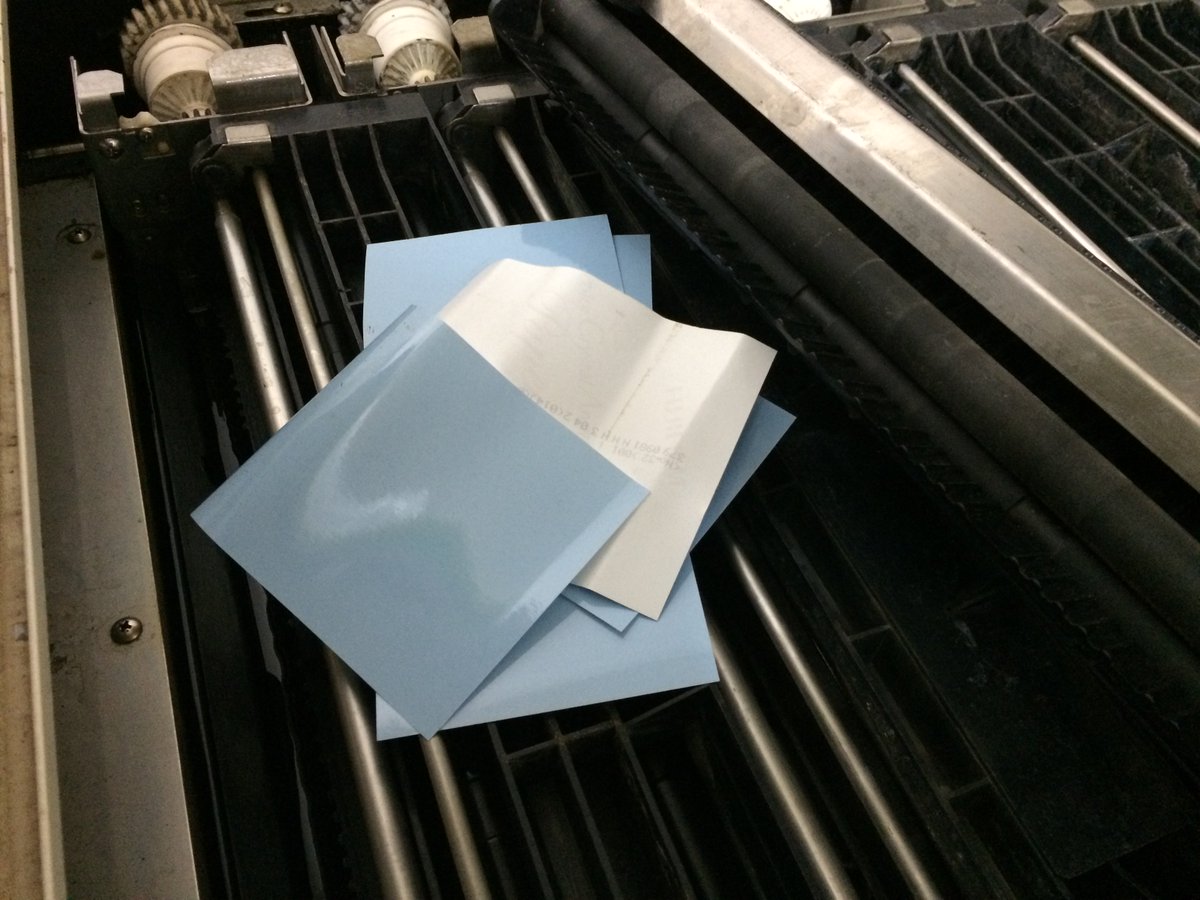 uactivestudio's tweet photo. 印画紙詰まりやっちまった。原因は油断です。4分30秒後に結果が現れます。唯一稼働しているQSS23型銀塩プリンターを使っての写真教室。つづく
https://t.co/saJtFbY3Bb #写真教室 #写真 #アナログプリント #銀塩プリント #銀塩 #Analogprint https://t.co/upwIVCHbWv